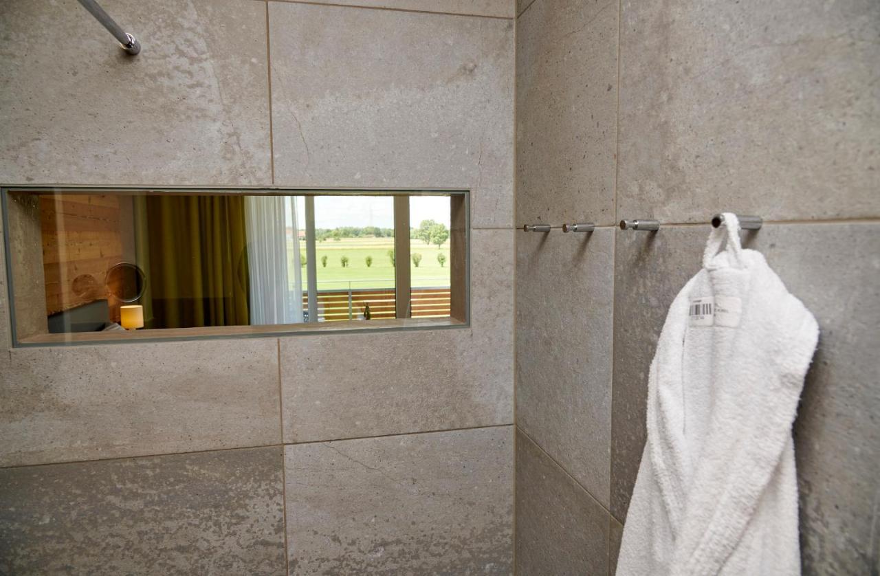 Bachhof Resort Hotel Kirchroth エクステリア 写真