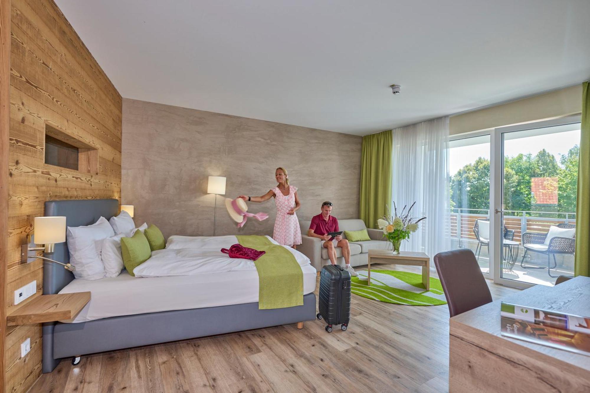 Bachhof Resort Hotel Kirchroth エクステリア 写真